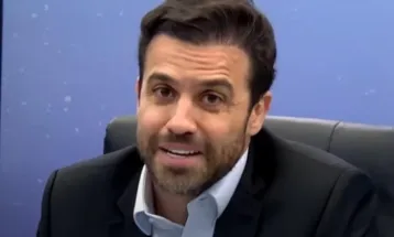 Réu por colocar vidas em risco, Pablo Marçal leva grupo com mais de 200 pessoas para Israel
