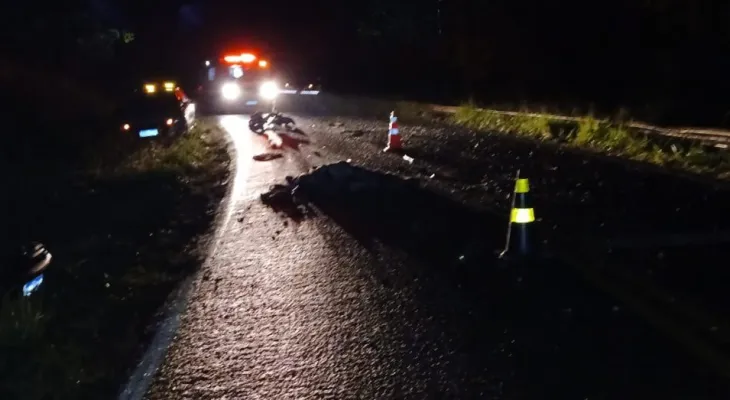 Jovem morre em colisão frontal na PR-475