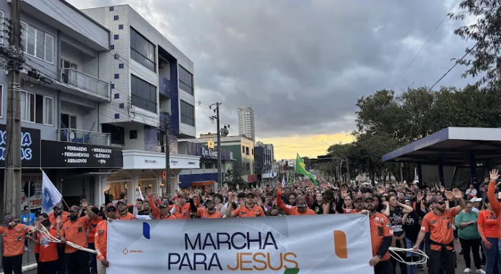 Marcha Para Jesus reúne multidão em Cascavel