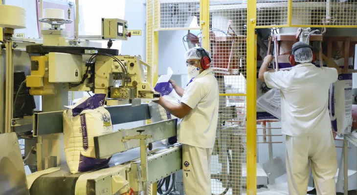 21,9 mil vagas de emprego: regiões de Curitiba e Cascavel puxam as frentes de trabalho