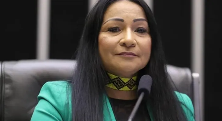 Deputada é alvo de cassação por uso indevido de verba pública e cogita greve de fome contra decisão do STF