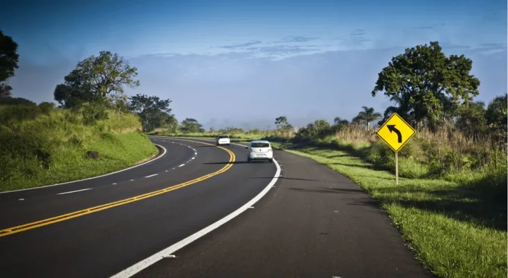 EPR Iguaçu alerta para cuidados ao pegar a estrada durante as férias escolares