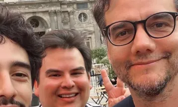 O Agente Secreto é exibido gratuitamente no Museu do Louvre, em Paris