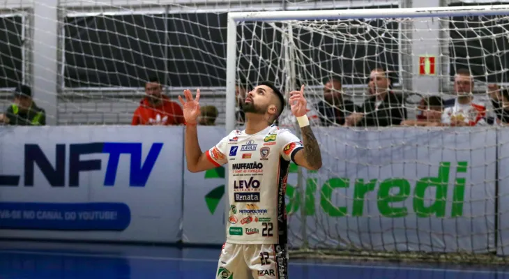 Cascavel goleia o Dracena na Liga Nacional e volta a vencer em casa