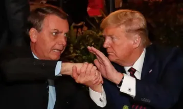 Trump acusa Brasil de perseguir Bolsonaro e exige: “Deixem Bolsonaro em paz!”