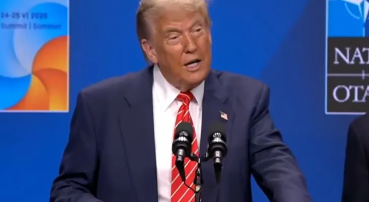 Trump monitorou cúpula dos Brics no Brasil e ameaça países com novas taxas, diz Casa Branca