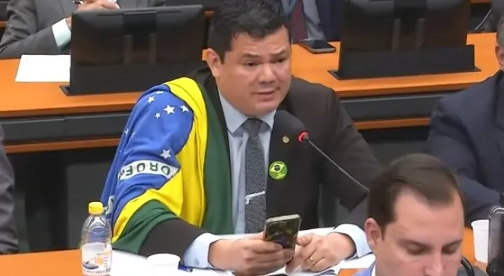 Conselho de Ética abre processo contra deputado que xingou Gleisi Hoffmann