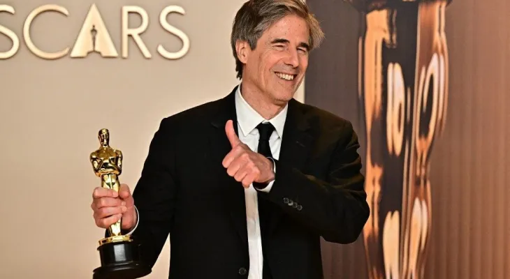 Bilionário Walter Salles defende taxação de grandes fortunas durante premiação no Rio