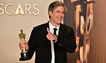 Bilionário Walter Salles defende taxação de grandes fortunas durante premiação no Rio