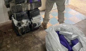 PRF apreende mais de 200 quilos de maconha na BR-277