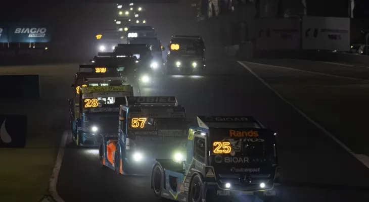 Histórica, primeira corrida noturna da Copa Truck Petrobras tem vitórias de Beto Monteiro e Hugo Cibien em Cascavel