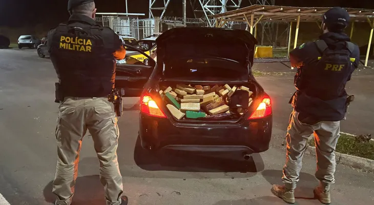 PRF e PM apreendem 200 kg de maconha e recuperam veículo roubado na BR-277