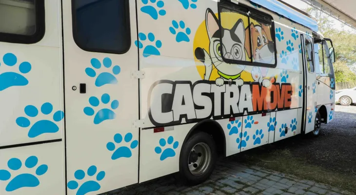 Castramóvel realiza a castração gratuita de 120 cães e gatos no Cascavel Velho