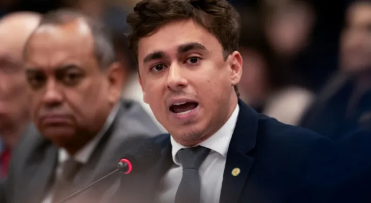 Nikolas Ferreira protocola pedido de impeachment contra Lula