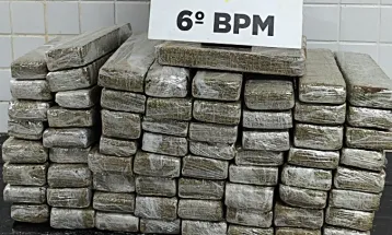 Polícia apreende 50 kg de maconha em abordagem a veículo de aplicativo em Cascavel