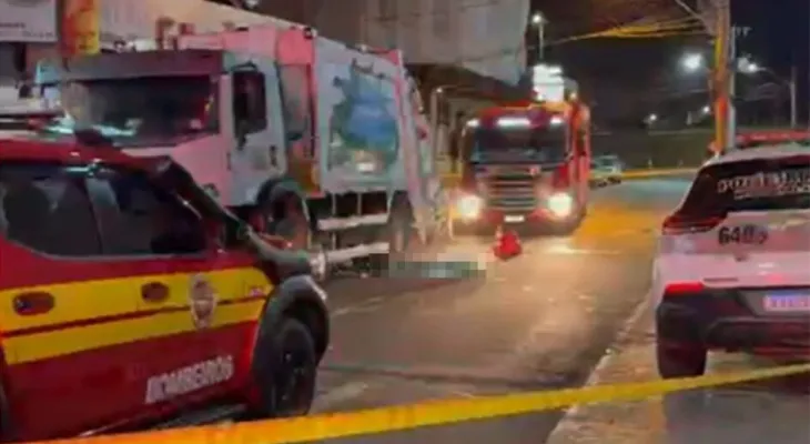 Homem em situação de rua morre atropelado por caminhão de lixo no Centro de Itapema