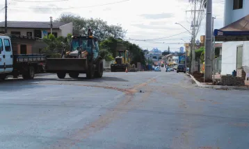 Com avanço da obra de reurbanização da Rua Rio da Paz, Transitar implementa rotas alternativas
