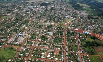 Câmara de Quedas do Iguaçu e PMr se reúnem para criar rede de proteção a mulheres vítimas de violência doméstica