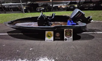 Forças de segurança apreendem 1,3 tonelada de maconha em lancha vinda do Paraguai