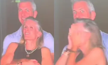 Empresário é flagrado com amante em show do Coldplay e vídeo viraliza