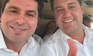 Ratinho e Curi percorrem o Paraná entregando obras   