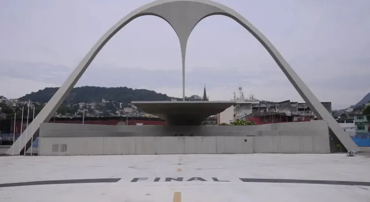 Justiça decide que Sambódromo pertence à prefeitura do Rio