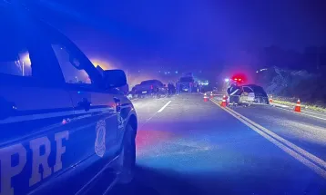 Colisão frontal na BR-476 mata casal e criança em Contenda (PR)