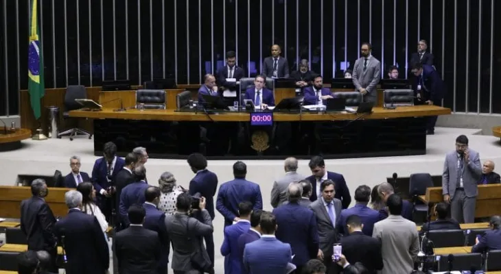 “PL da Devastação:” maioria dos deputados paranaenses vota a favor