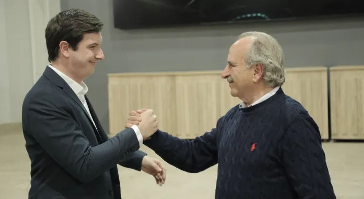 Henrique Mecabô assume Prefeitura de Cascavel