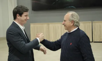 Henrique Mecabô assume Prefeitura de Cascavel