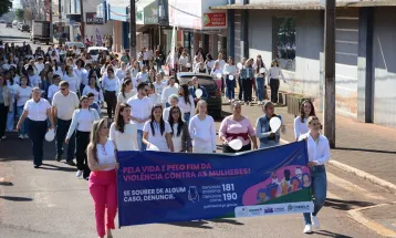 Corbélia realiza 3ª Caminhada do Meio-Dia pelo fim da violência contra as mulheres