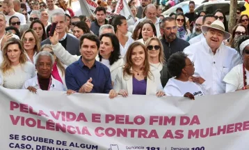 Curi participa de ato contra o feminicídio