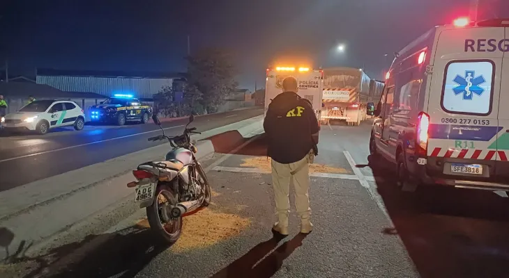 Motociclista morre em colisão com caminhão na BR-277, em Paranaguá