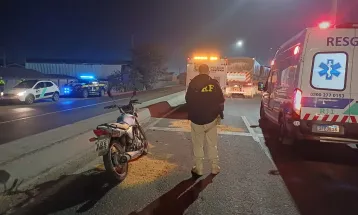 Motociclista morre em colisão com caminhão na BR-277, em Paranaguá