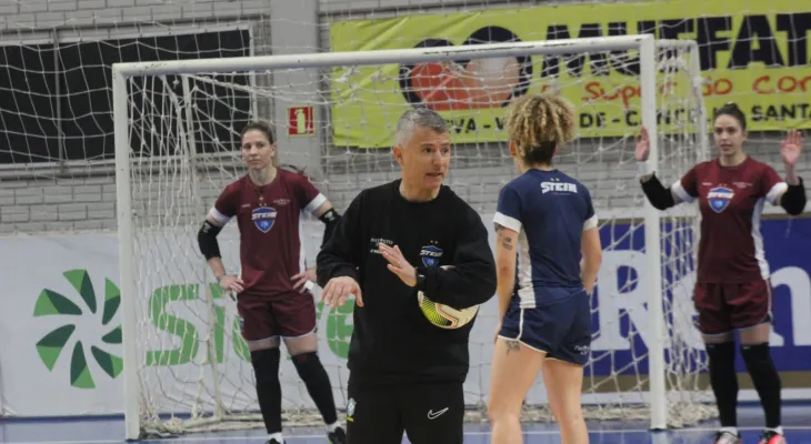 Stein Cascavel tenta manter a ‘resenha’ elevada