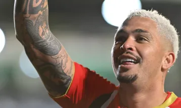 São Paulo supera frio, má atuação e vence Juventude com gol salvador de Luciano