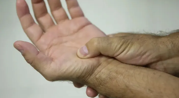 Lei define fibromialgia como deficiência em todo país a partir de 2026