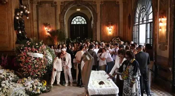 Preta Gil é velada no Theatro Municipal do Rio de Janeiro