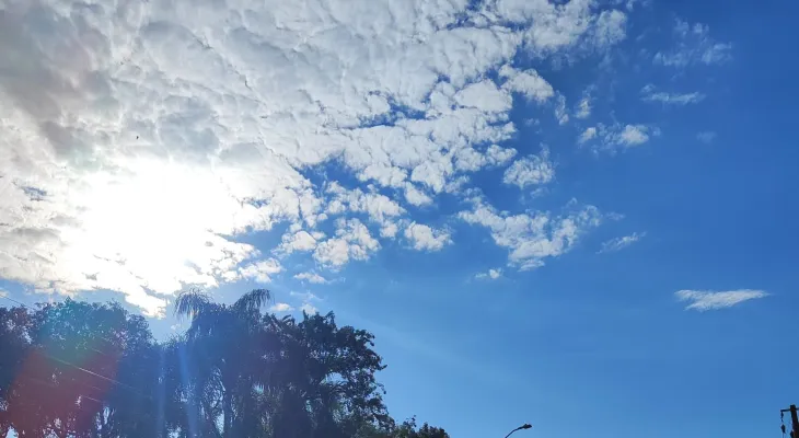 Clima ameno e ventos moderados marcam o sábado em Cascavel