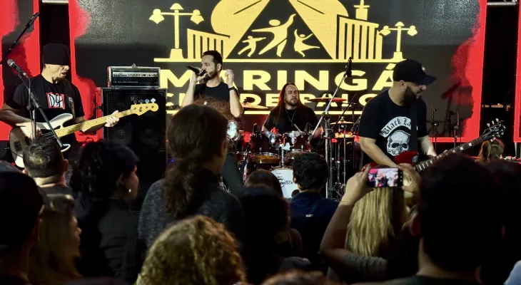 Promovido pela Prefeitura, ‘Dia do Rock’ reúne cerca de mil pessoas na Travessa Jorge Amado