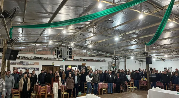 Mais de 300 pessoas participam de homenagem ao Dia do Agricultor em Corbélia