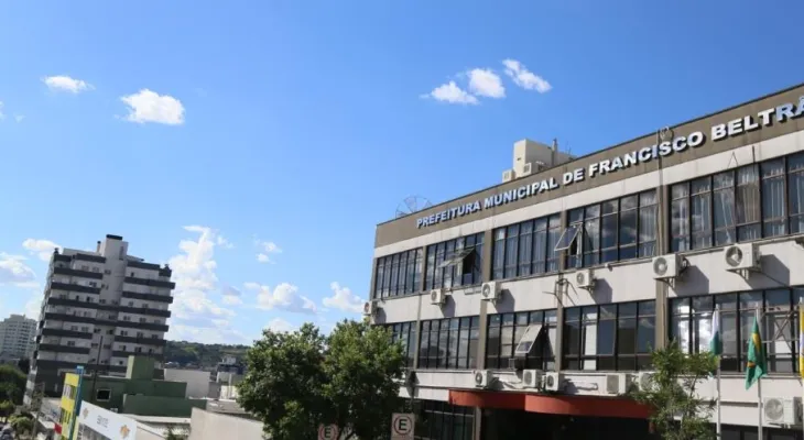 Concurso da Prefeitura de Francisco Beltrão oferece 270 vagas com salários de até R$ 17,5 mil; última semana para inscrições