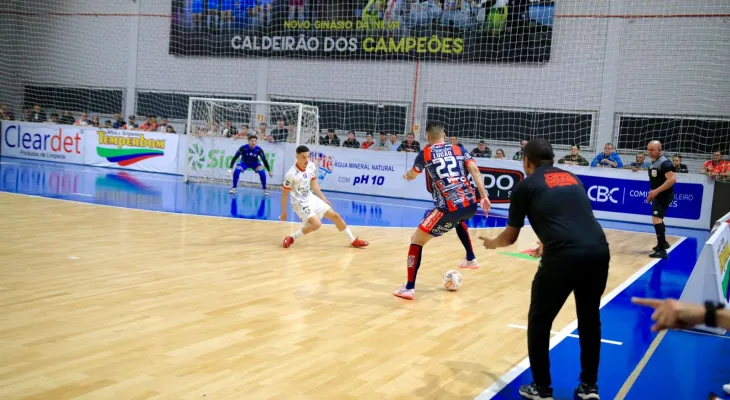 Em jogo eletrizante, Cascavel e Campo Mourão empatam na LNF