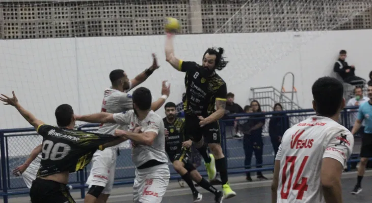 Cascavel Handebol vence o Guarulhos e se classifica