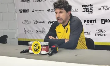 Tcheco não é mais técnico do Cascavel