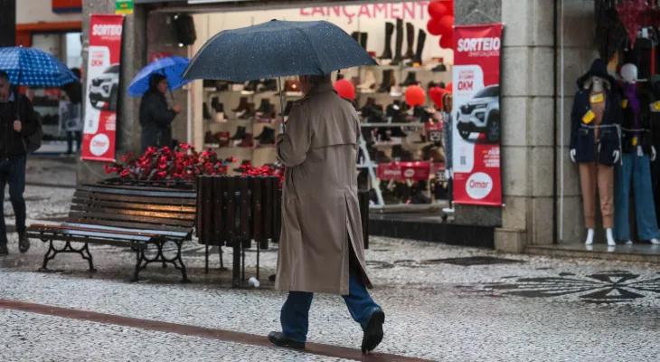 Chuva, frio e vento: primeira semana de agosto terá tempo instável em todo o Paraná