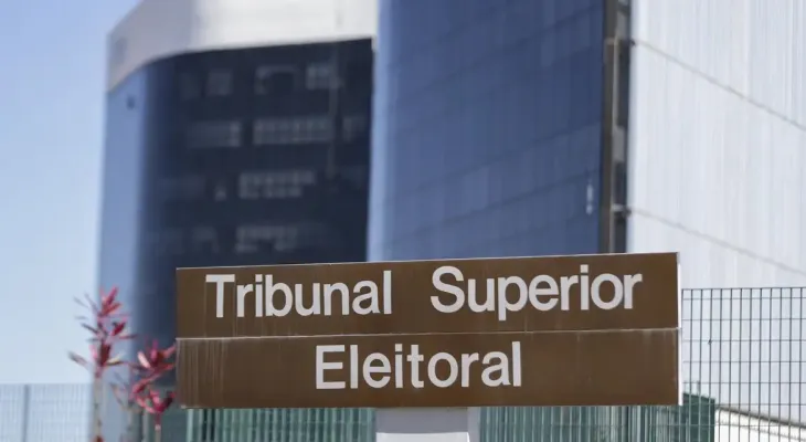 Plenário do TSE decide se mantém veto a pesquisa da AtlasIntel sobre Flávio