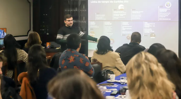 Curitiba aposta em experiências imersivas para atrair mais turistas