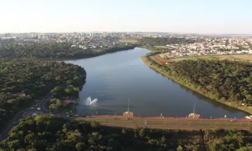 Cartão postal na lama