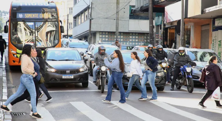 Dia do Pedestre: Detran-PR alerta para comportamentos que garantem segurança no trânsito